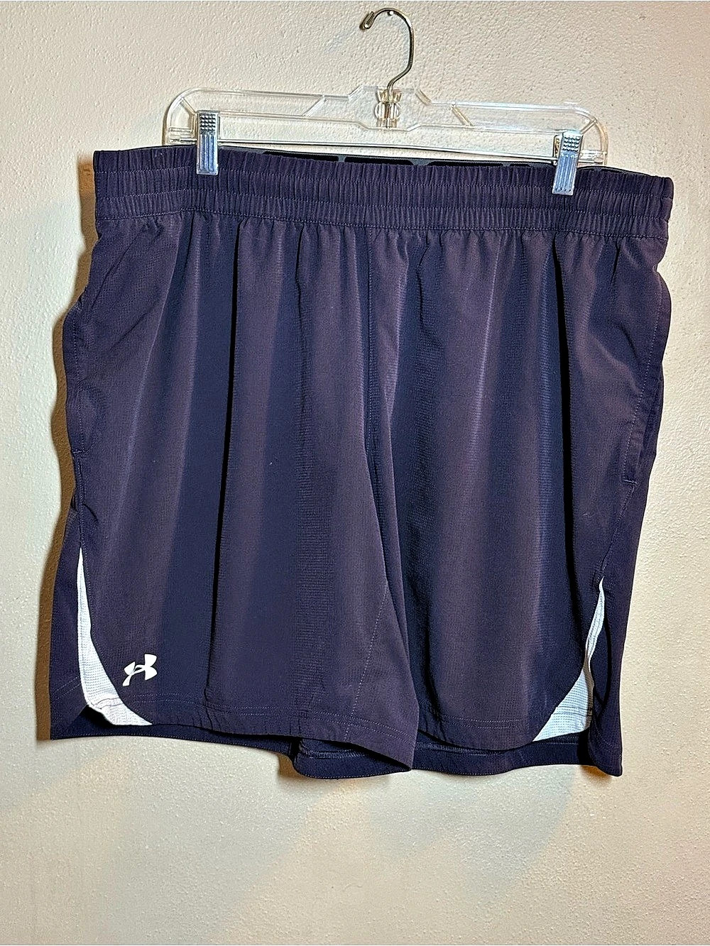 Women’s Under Armour Launch Woven Running Shorts Dark Plum Sz
